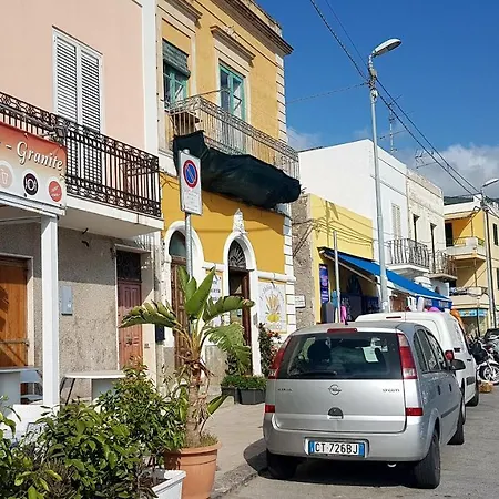 Blu *